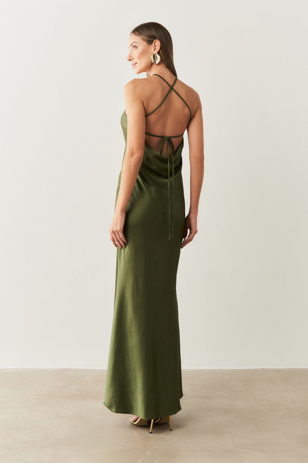 Vestido de Cetim Verde Oliva Longo Capri