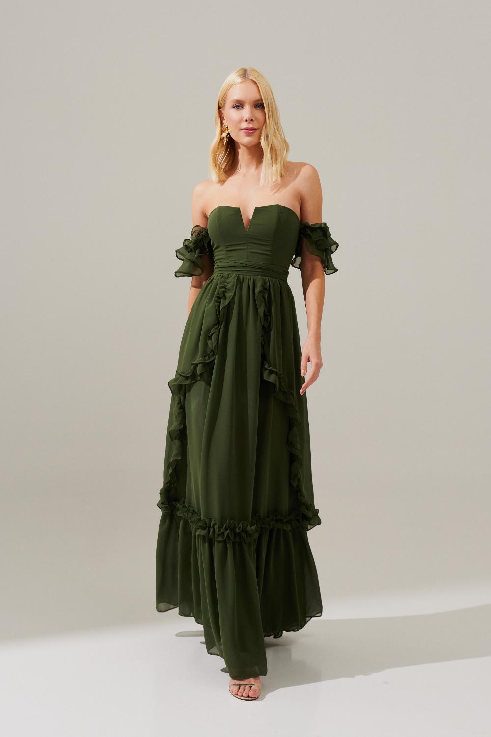 Vestido Longo de Chiffon com Decote em V e Mangas Ombro a Ombro de Babados, Saia Estilo Princesa com Recortes e Babados - Minsk Oliva