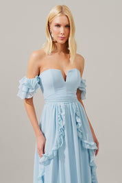 Vestido Longo de Chiffon com Decote em V e Mangas Ombro a Ombro de Babados, Saia Estilo Princesa com Recortes e Babados - Minsk Serenity