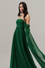 Vestido Longo de Chiffon com Mangas Longas, Decote Reto, Saia Ampla e Cinto Bordado - Gâmbia Bandeira
