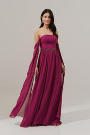 Vestido Longo de Chiffon com Mangas Longas, Decote Reto, Saia Ampla e Cinto Bordado - Gâmbia Fúcsia