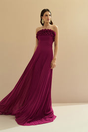 Vestido Longo de Chiffon Sem Alça, com Babados Plissados no Busto, Cintura Marcada e Saia Plissada - Âmbar Fúcsia
