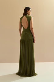 Vestido Longo de Tule com Gola Alta, Detalhe Franzido no Quadril e Decote Gota nas Costas - Iris Verde Oliva