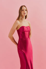 Vestido Longo sem Alça com Cintura Marcada e Saia Sereia - Coimbra Vermelho