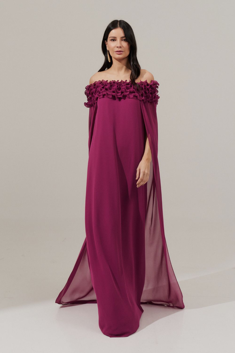 Vestido Longo Decote Ombro a Ombro com Capa - Porto Rico Fucsia