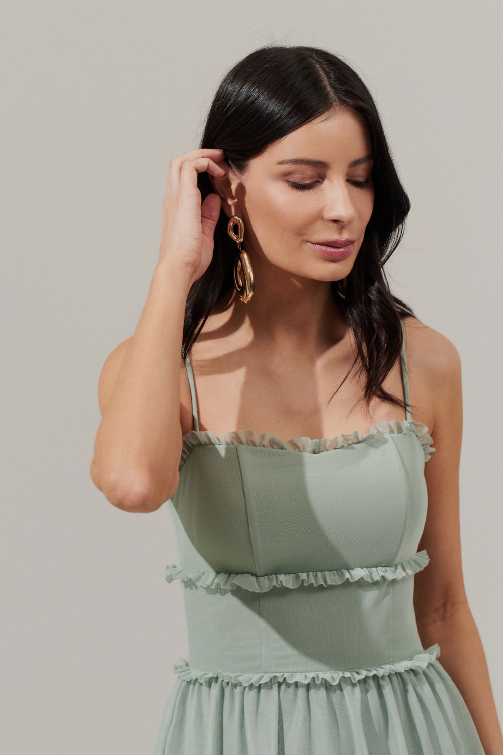 Vestido Longo Decote Reto com Recortes e Babados - Letônia Verde Menta