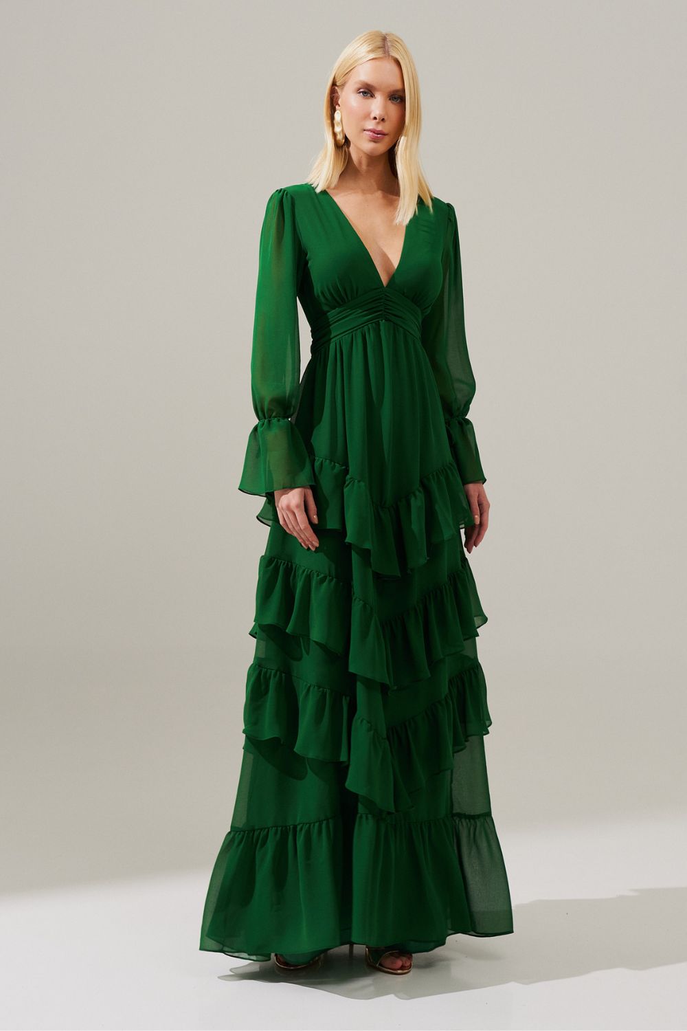 Vestido Longo Decote V com Franzidos e Saia de Babados - Braga Verde Bandeira