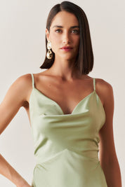 Vestido Longo em Cetim com Decote Degagê com Alças Finas e Amarração nas Costas - Líbano Menta