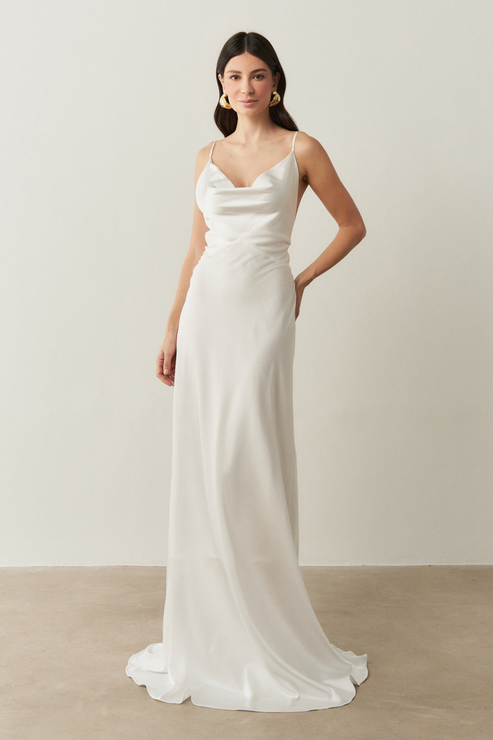 Vestido Longo em Cetim com Decote Degagê com Alças Finas e Amarração nas Costas - Líbano Off White