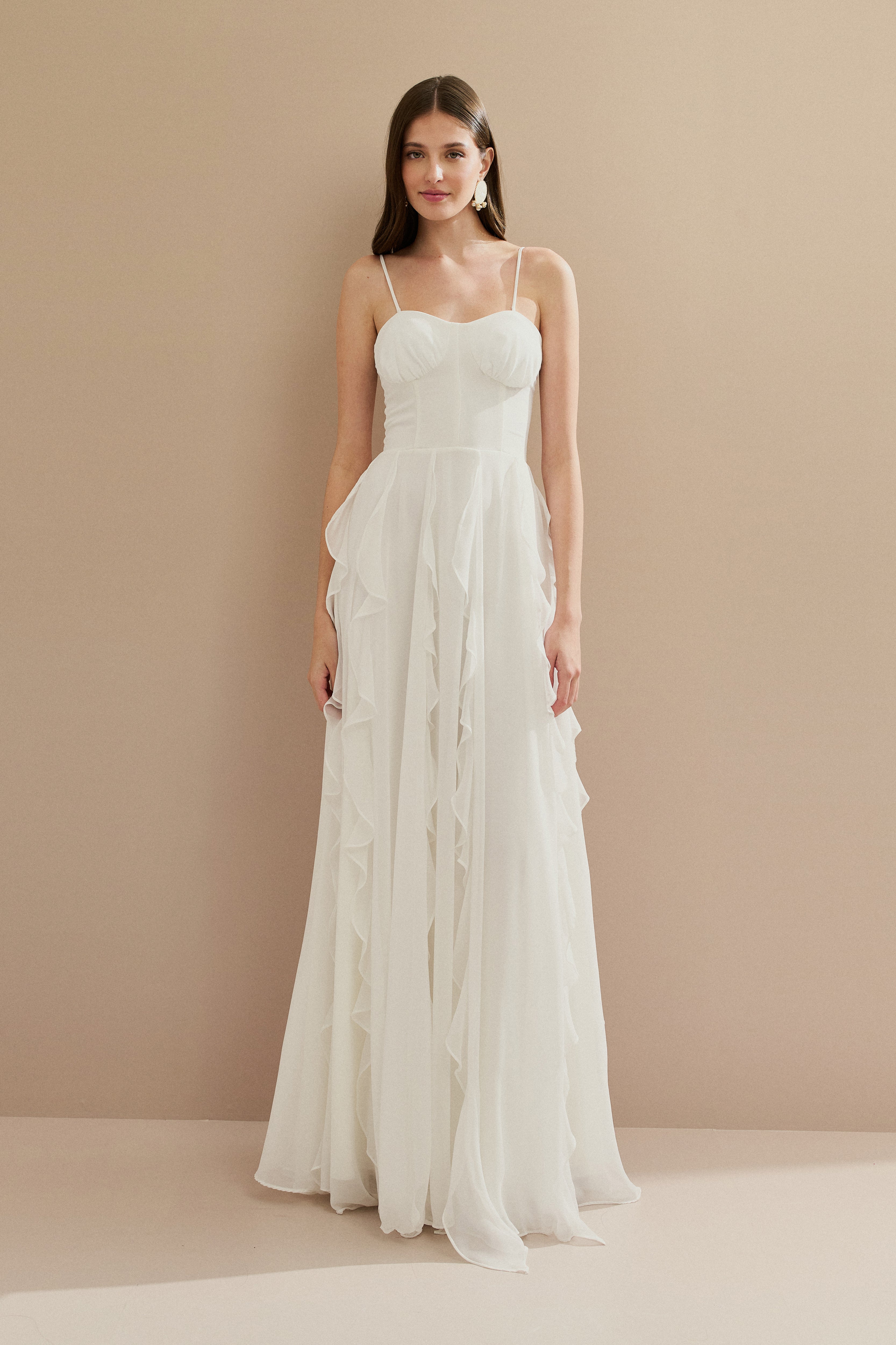 Vestido Longo em Chiffon com Busto Demarcado, Babados na Saia e Alça Removivel - Luma Off White