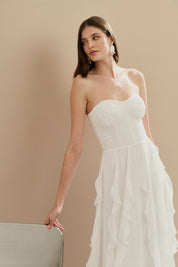 Vestido Longo em Chiffon com Busto Demarcado, Babados na Saia e Alça Removivel - Luma Off White