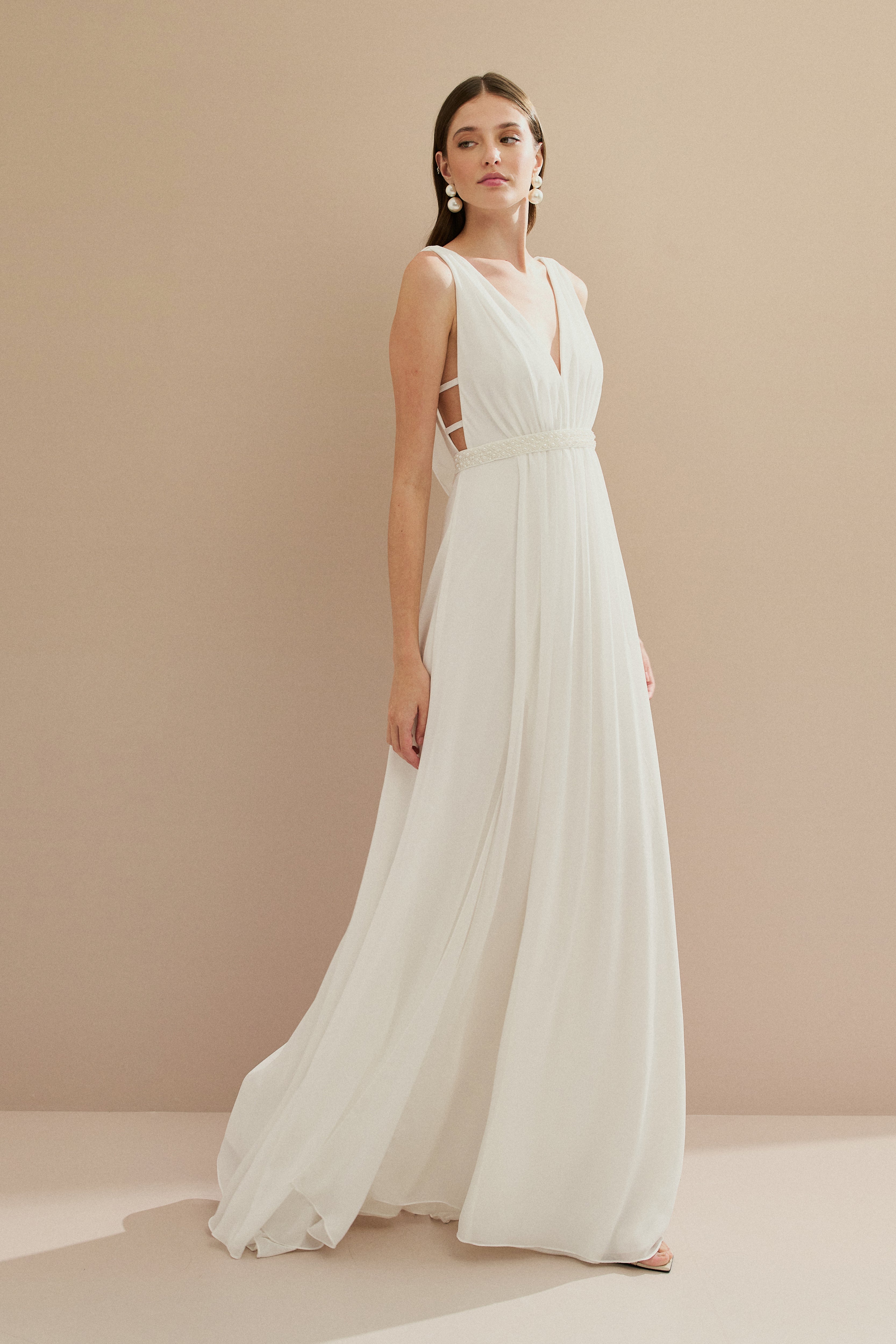 Vestido de Festa Longo com Decote em V, Cinto Bordado e Fenda - Elis Off White