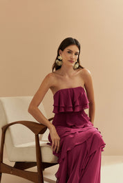 Vestido Longo em Chiffon com Decote Reto sem Alças e Babados Assimétricos - Sorrento Fúcsia