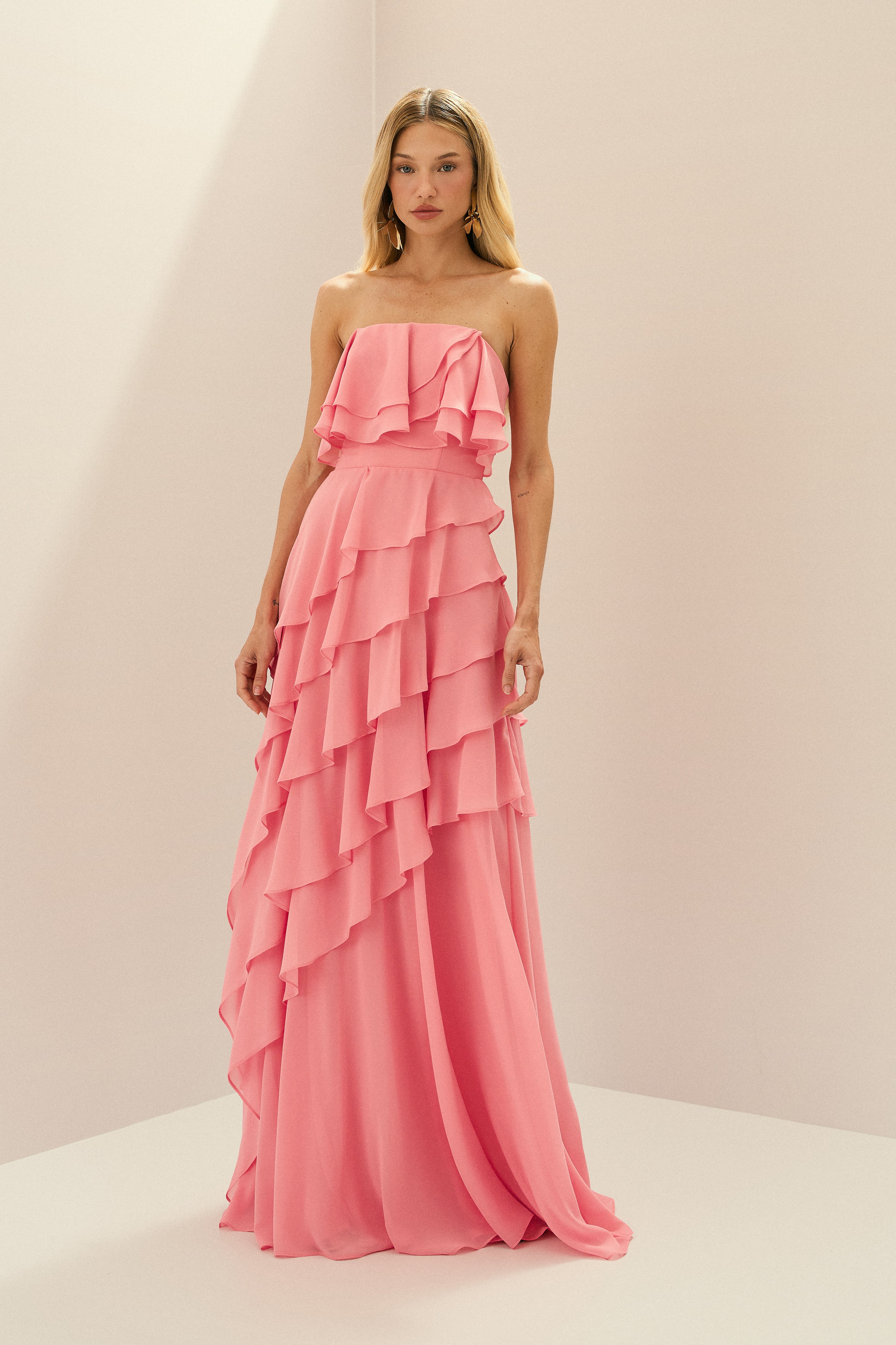Vestido Longo em Chiffon com Decote Reto sem Alças e Babados Assimétricos - Sorrento Rosa Bubbaloo
