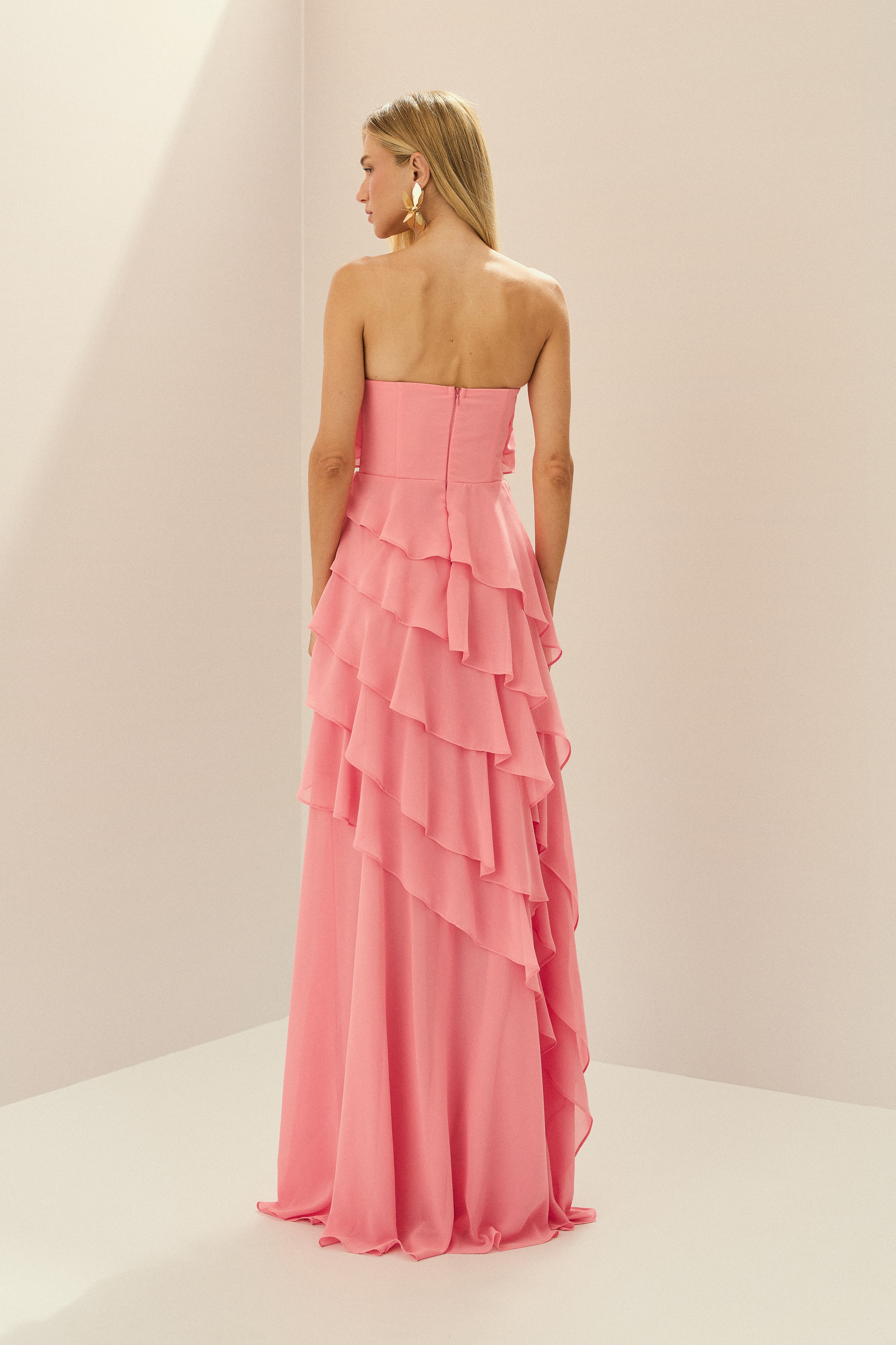 Vestido Longo em Chiffon com Decote Reto sem Alças e Babados Assimétricos - Sorrento Rosa Bubbaloo