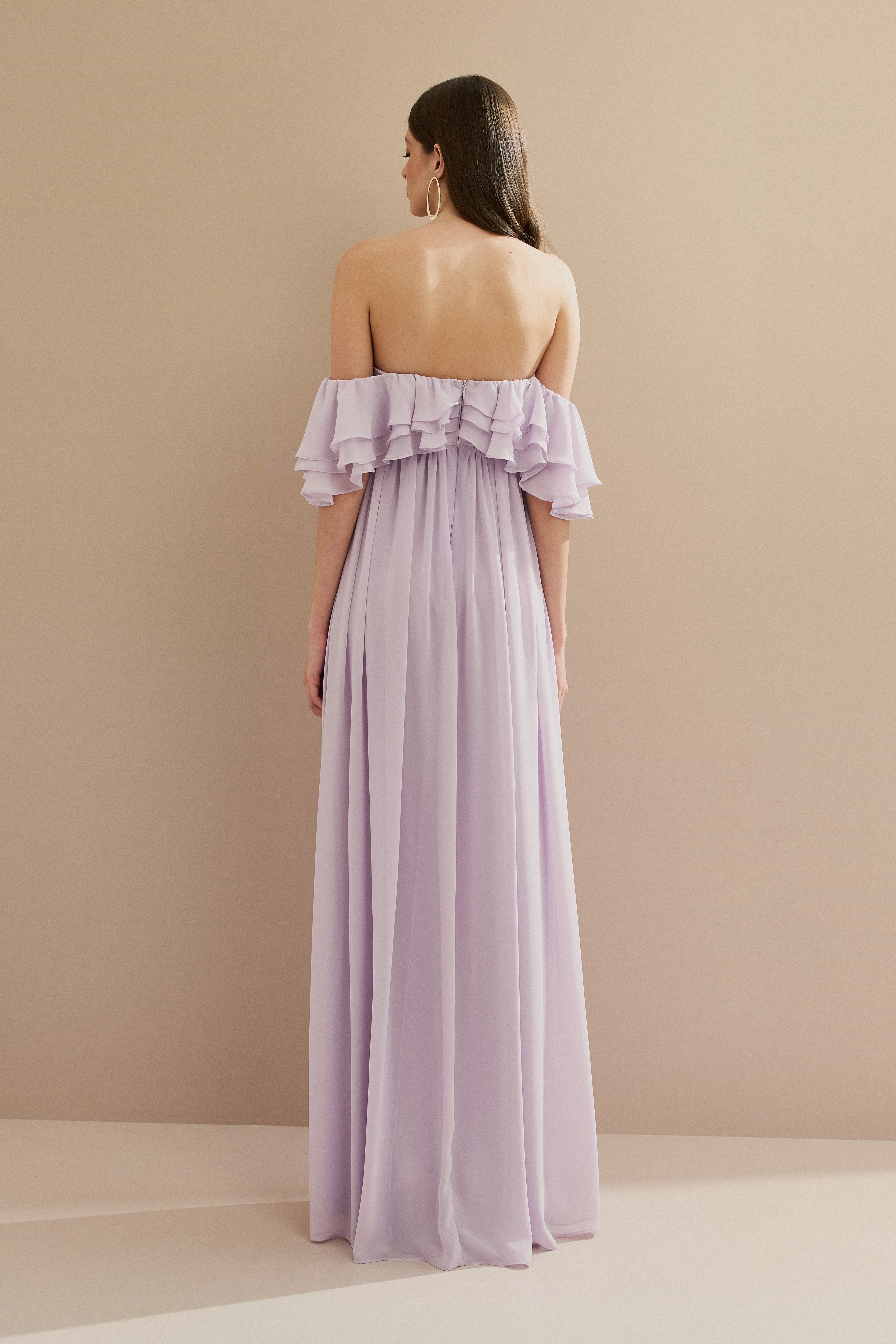 Vestido Longo em Chiffon com Mangas Ombro a Ombro e Babados - Himalaia Lilás | Lavanda