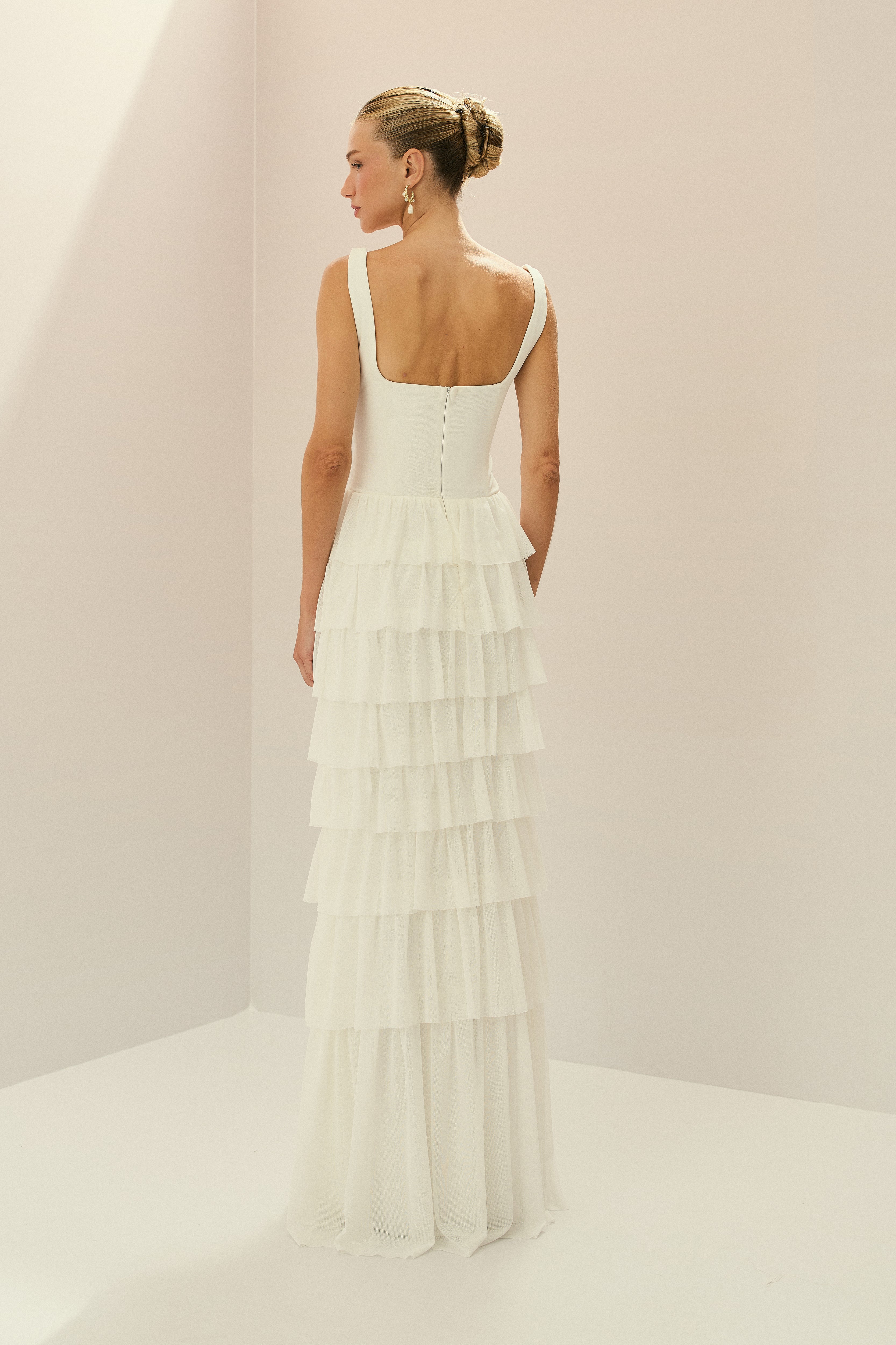 Vestido Longo em Tule com Alças e Decote Quadrado, Saia com Babados em Camadas – Livine Off White