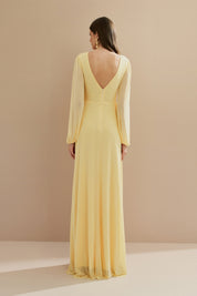 Vestido Longo em Tule com Decote V, Nó e Drapeado Frontal, Mangas Longas - Macau Amarelo Manteiga