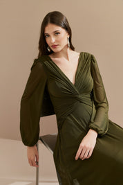 Vestido Longo em Tule com Decote V, Nó e Drapeado Frontal, Mangas Longas - Macau Verde Oliva Escuro