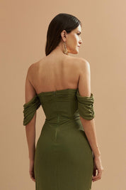 Vestido Longo em Tule Estilo Sereia, Manga Ombro a Ombro, Cintura Marcada com Barbatanas - Tuam Oliva