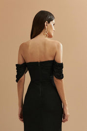 Vestido Longo em Tule Estilo Sereia, Manga Ombro a Ombro, Cintura Marcada com Barbatanas - Tuam Preto