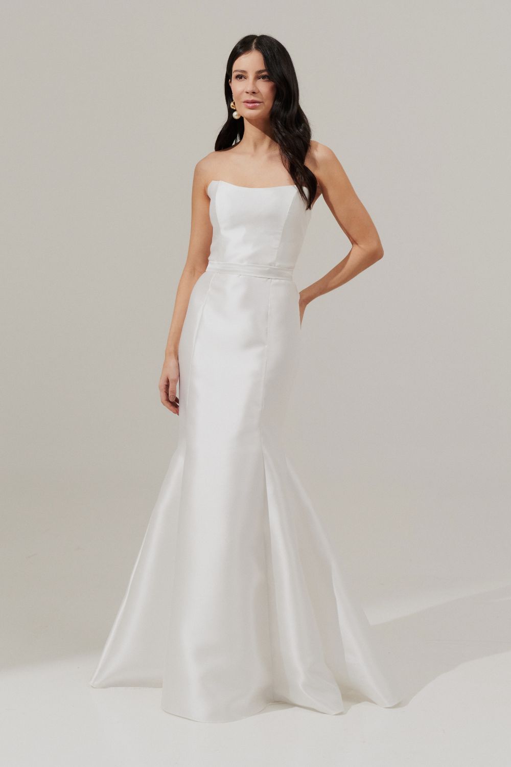 Vestido de Noiva em Zibeline Estilo Sereia com Capa Removível - Nauru Off White