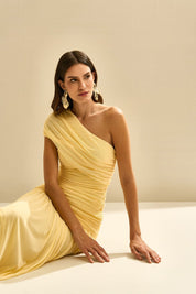 Vestido Longo Ombro Unico com Franzidos e Saia Ampla - Platina Amarelo