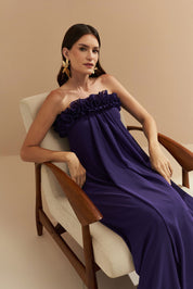 Vestido Longo sem Alça em Chiffon com Babados no Decote e Calda Frontal - Armênia Roxo