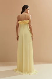 Vestido Longo sem Alça em Chiffon com Babados no Decote e Calda Frontal - Armênia Amarelo
