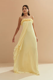 Vestido Longo sem Alça em Chiffon com Babados no Decote e Calda Frontal - Armênia Amarelo