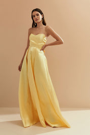 Vestido Longo com Decote Semi Coração, Alça Removível e Pregas na Saia e Busto - Santorini Amarelo