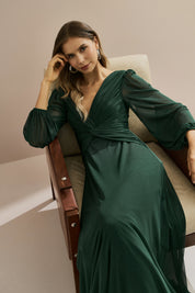 Vestido Longo em Tule com Decote V, Nó e Drapeado Frontal, Mangas Longas - Macau Verde Bandeira